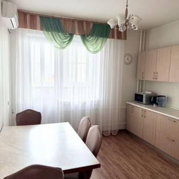 Продается 3-х комнатная квартира, 104 м²
