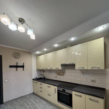 Продается 1-комнатная квартира, 42,7 м²