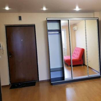 Продается 1-комнатная квартира, 32 м²