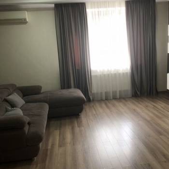 Сдается 2-х комнатная квартира, 65 м²