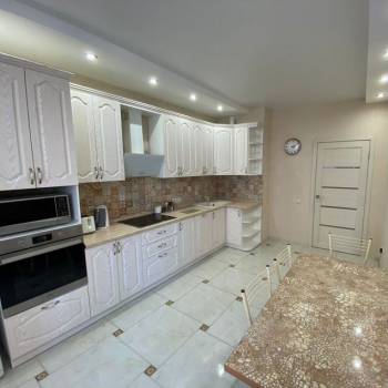 Сдается 2-х комнатная квартира, 65 м²