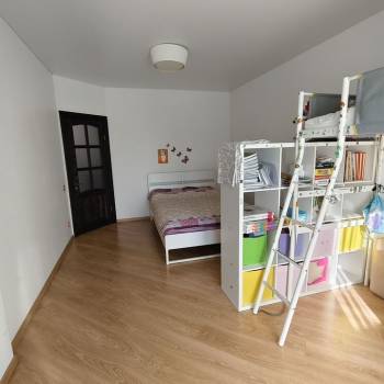 Продается 1-комнатная квартира, 56,2 м²