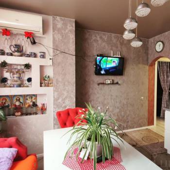 Продается 1-комнатная квартира, 46 м²