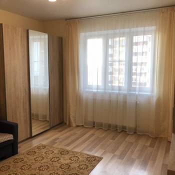 Сдается 1-комнатная квартира, 38 м²