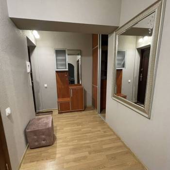 Сдается 1-комнатная квартира, 53 м²