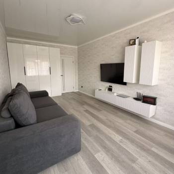 Продается 1-комнатная квартира, 38 м²