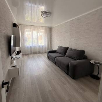 Продается 1-комнатная квартира, 38 м²