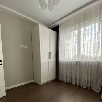 Продается 1-комнатная квартира, 41 м²