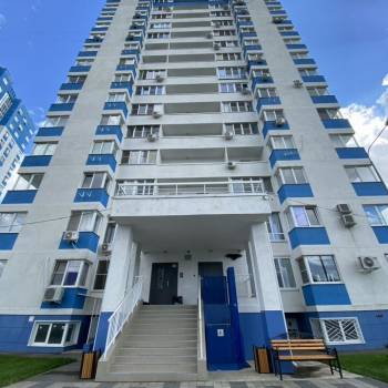 Продается 1-комнатная квартира, 41 м²