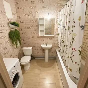 Продается 1-комнатная квартира, 42 м²