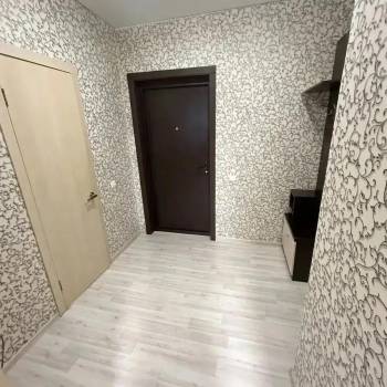 Продается 1-комнатная квартира, 42 м²