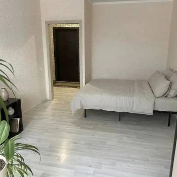 Продается 1-комнатная квартира, 42 м²