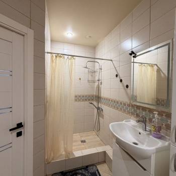 Сдается Многокомнатная квартира, 100 м²