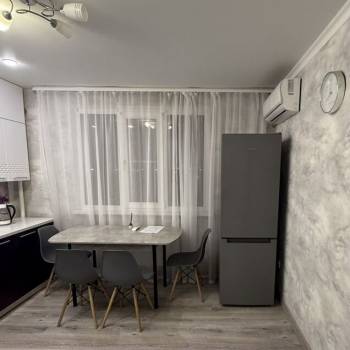 Сдается 2-х комнатная квартира, 70 м²