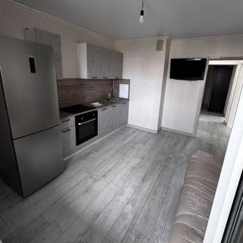 Сдается 2-х комнатная квартира, 60 м²