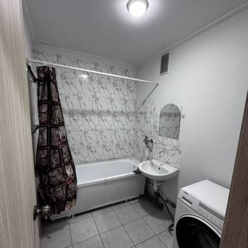 Сдается 2-х комнатная квартира, 60 м²