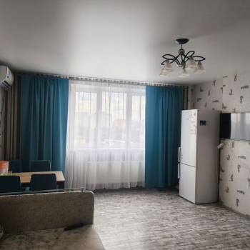Сдается 2-х комнатная квартира, 94 м²