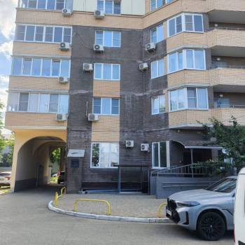 Сдается 2-х комнатная квартира, 94 м²