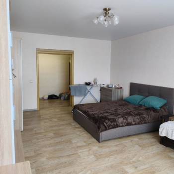 Сдается 2-х комнатная квартира, 94 м²