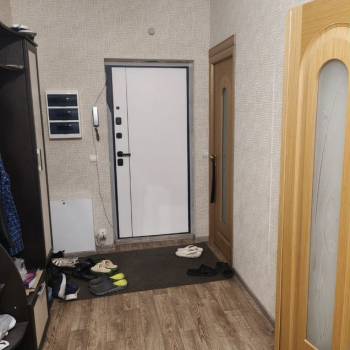 Сдается 2-х комнатная квартира, 94 м²