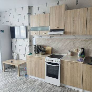 Сдается 2-х комнатная квартира, 94 м²