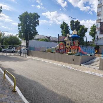 Сдается 2-х комнатная квартира, 94 м²