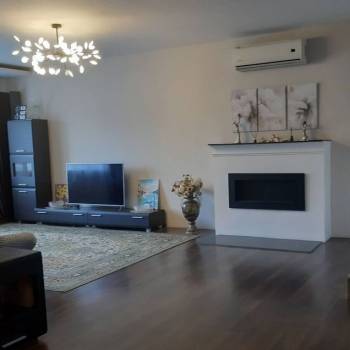 Продается Дом, 360 м²