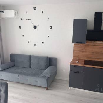 Сдается 1-комнатная квартира, 42 м²