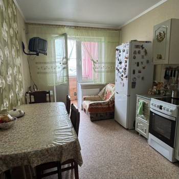 Продается 1-комнатная квартира, 39,7 м²