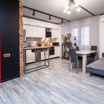 Продается Многокомнатная квартира, 82,5 м²