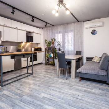 Продается Многокомнатная квартира, 82,5 м²