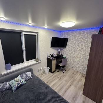 Продается Многокомнатная квартира, 72 м²