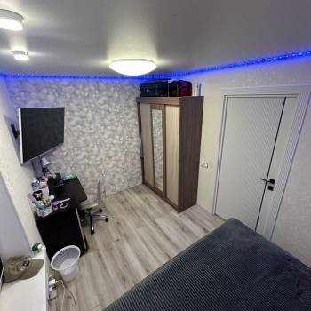 Продается Многокомнатная квартира, 72 м²