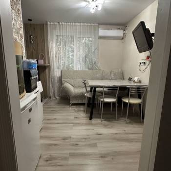 Продается Многокомнатная квартира, 72 м²