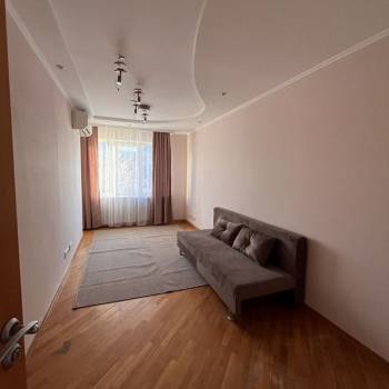 Сдается Многокомнатная квартира, 70 м²