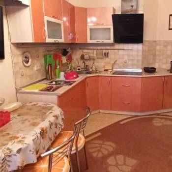 Сдается 2-х комнатная квартира, 74 м²