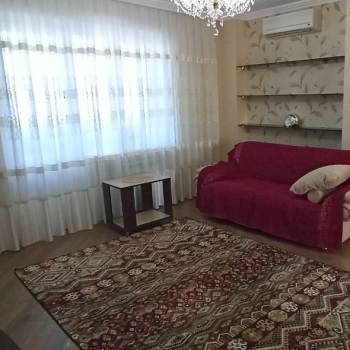 Сдается 2-х комнатная квартира, 74 м²