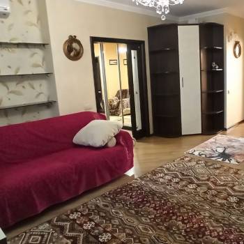 Сдается 2-х комнатная квартира, 74 м²