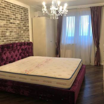 Сдается 2-х комнатная квартира, 75 м²