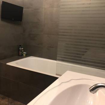 Сдается 2-х комнатная квартира, 75 м²