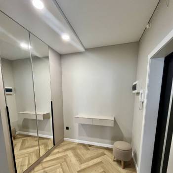 Сдается Многокомнатная квартира, 100 м²