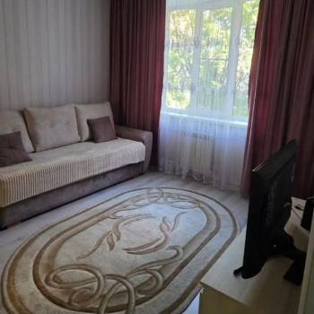 Продается 1-комнатная квартира, 32 м²