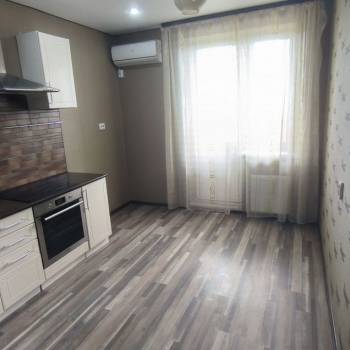 Продается 1-комнатная квартира, 42,3 м²