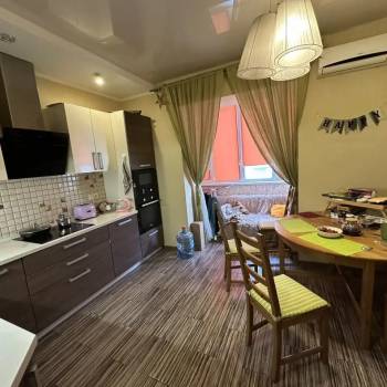 Продается 1-комнатная квартира, 42,9 м²