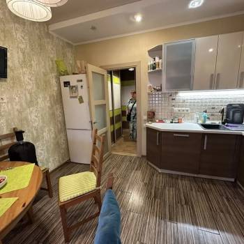 Продается 1-комнатная квартира, 42,9 м²