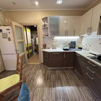 Продается 1-комнатная квартира, 42,9 м²