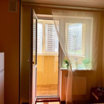 Сдается 1-комнатная квартира, 42 м²