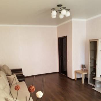 Продается 1-комнатная квартира, 47,6 м²