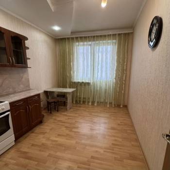 Продается 1-комнатная квартира, 44 м²