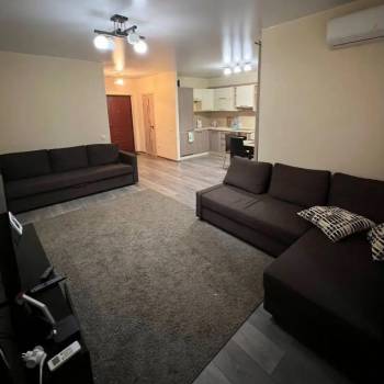 Сдается 1-комнатная квартира, 42 м²